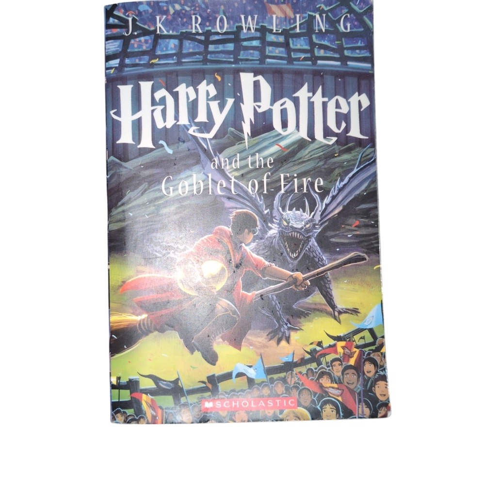 Scholastic Harry Potter and the Goblet of Fire - Vibrant Red and Blue Cover